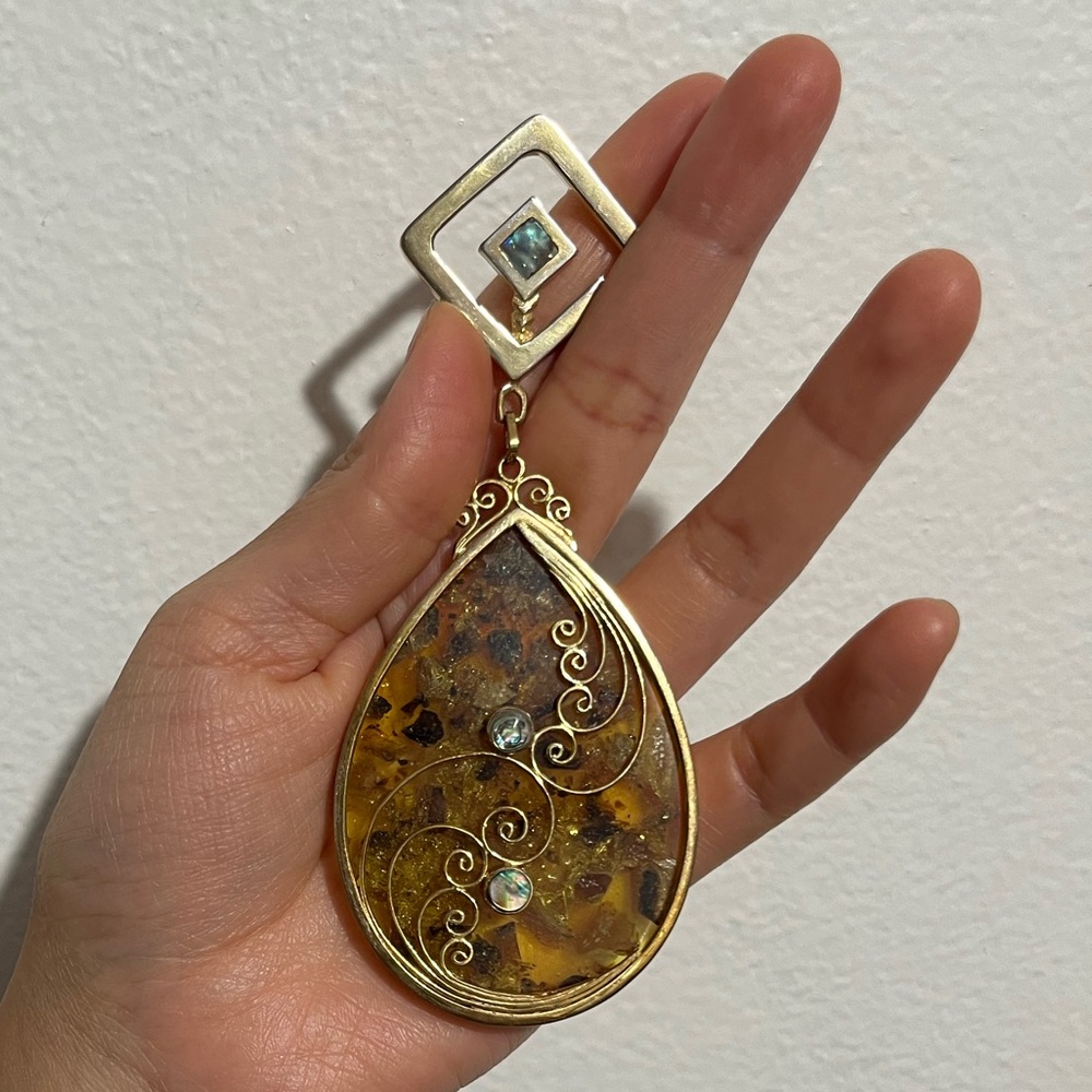 People’s Jewelry Hangers for Stretched Ears - Picture 4 of 15